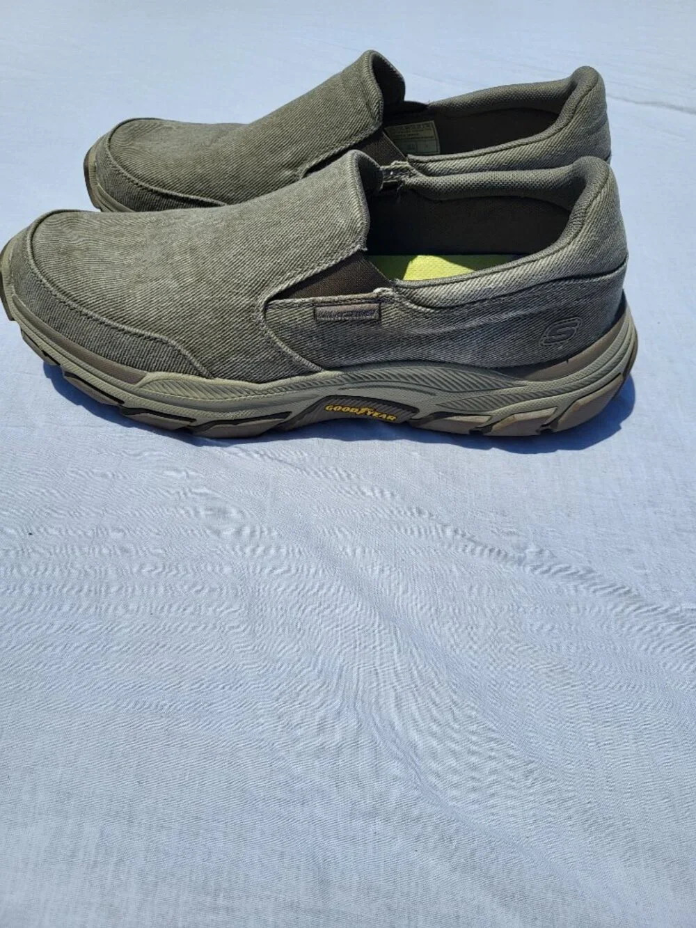 Skechers Relaxed Fit Shoes Men's 13 Air Cooled Goga Mat Arch Goodyear Slip On